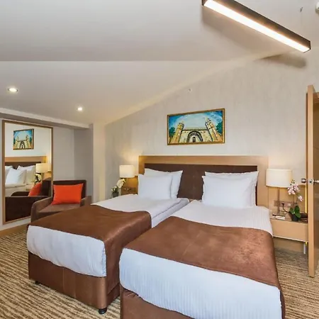 Boursier 1 & Hotell 4*