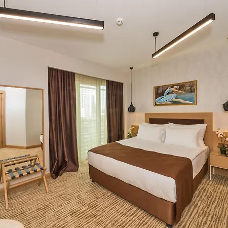Hotell Boursier 1 & 4*