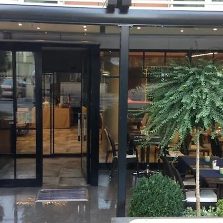 Boursier 1 & Hotell Istanbul