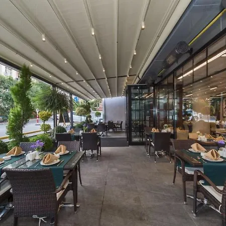 Hotell Boursier 1 & 4*