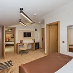 Boursier 1&spa 4*