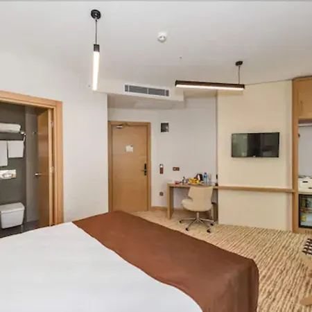 Boursier 1 & 4* Istanbulská provincie