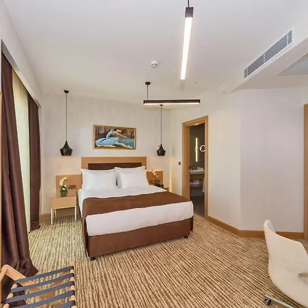 Boursier 1 & 4* Istanbulská provincie