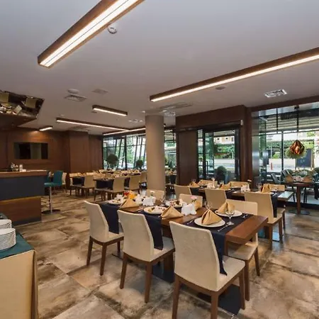 Hotel Boursier 1 & 4*