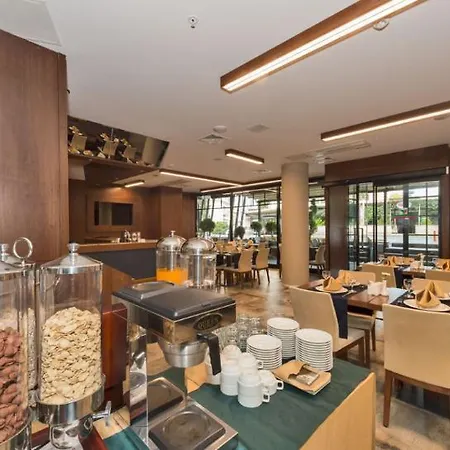 Boursier 1 & 4* Istanbul