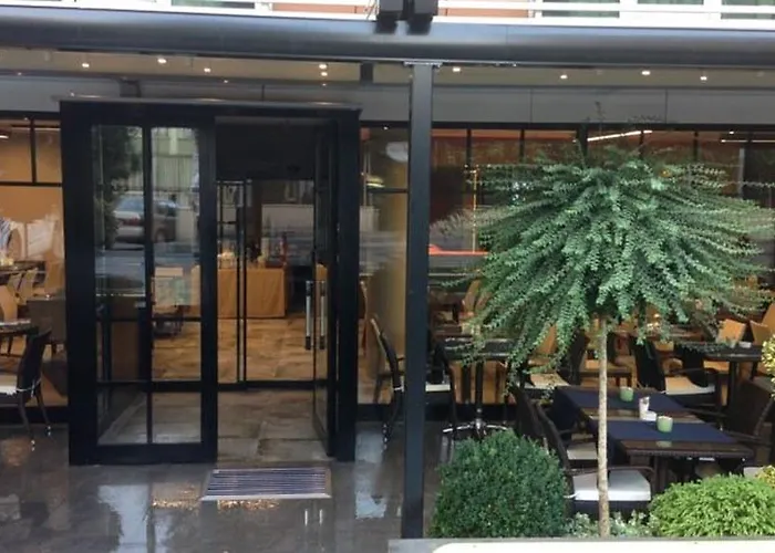 Boursier 1 & Hotel Istambul