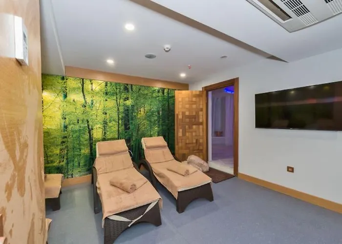 Hotel Boursier 1 & 4*