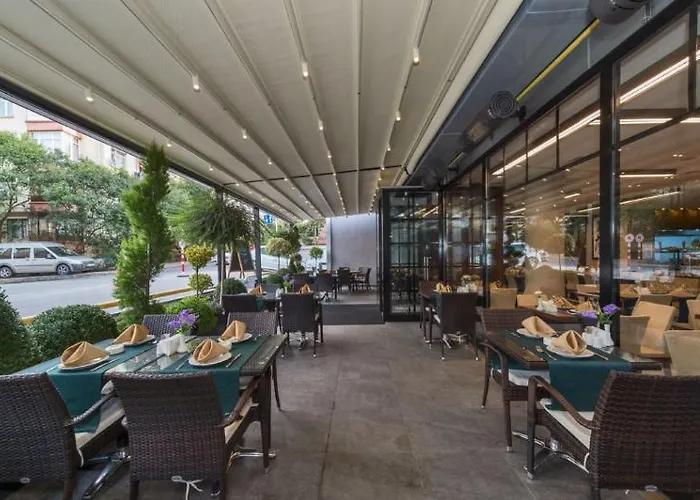 Hotel Boursier 1 & 4*